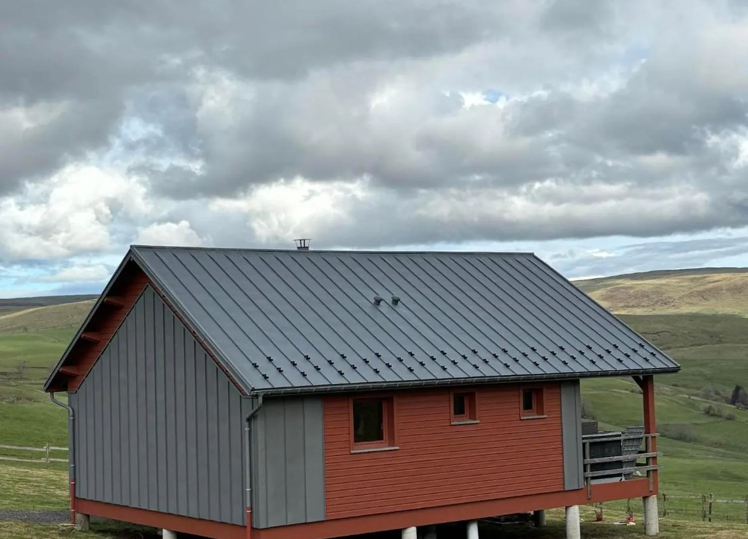 Chalet Des Gardettes, Belle Vue 1220M D'Altitude Montgreleix