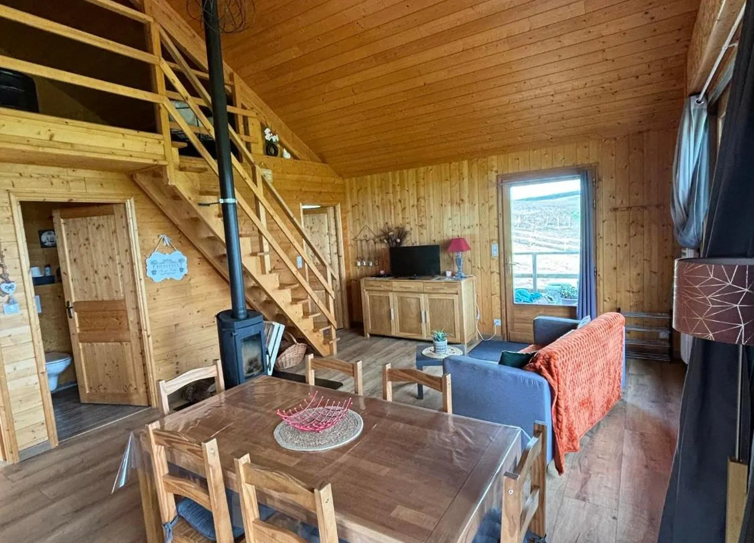 Chalet Des Gardettes, Belle Vue 1220M D'Altitude Montgreleix France