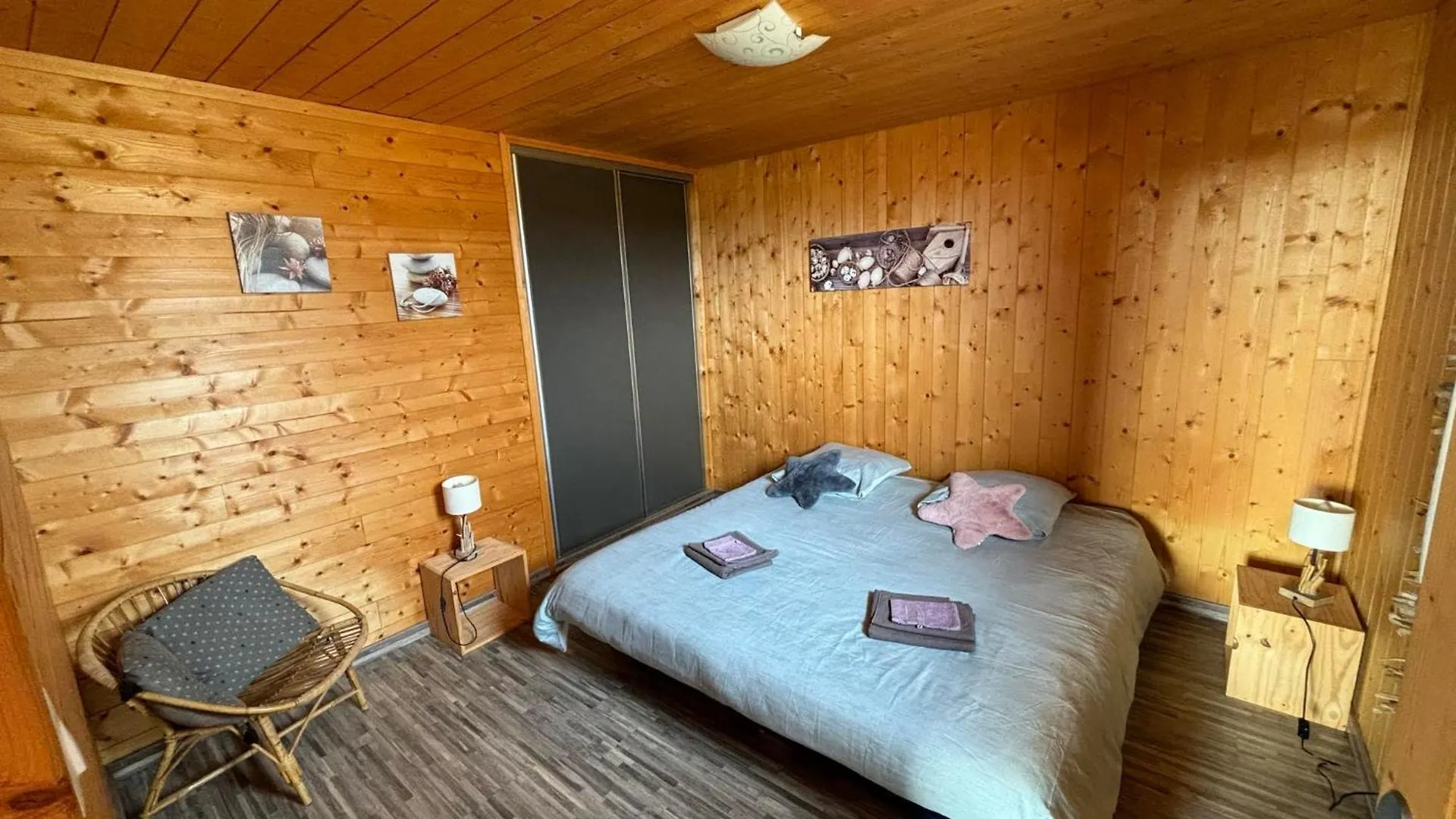 Chalet Des Gardettes, Belle Vue 1220M D'Altitude Montgreleix 0*,  France