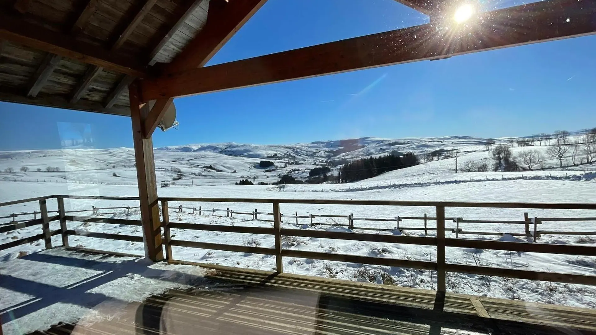 Chalet Des Gardettes, Belle Vue 1220M D'Altitude Montgreleix 프랑스