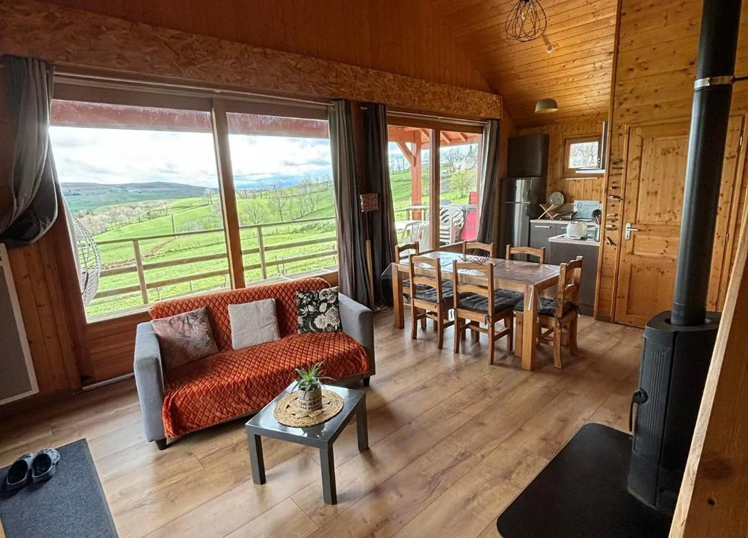 Chalet Des Gardettes, Belle Vue 1220M D'Altitude Montgreleix 프랑스